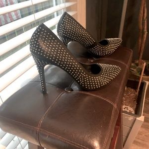 Report High Heels with Studs